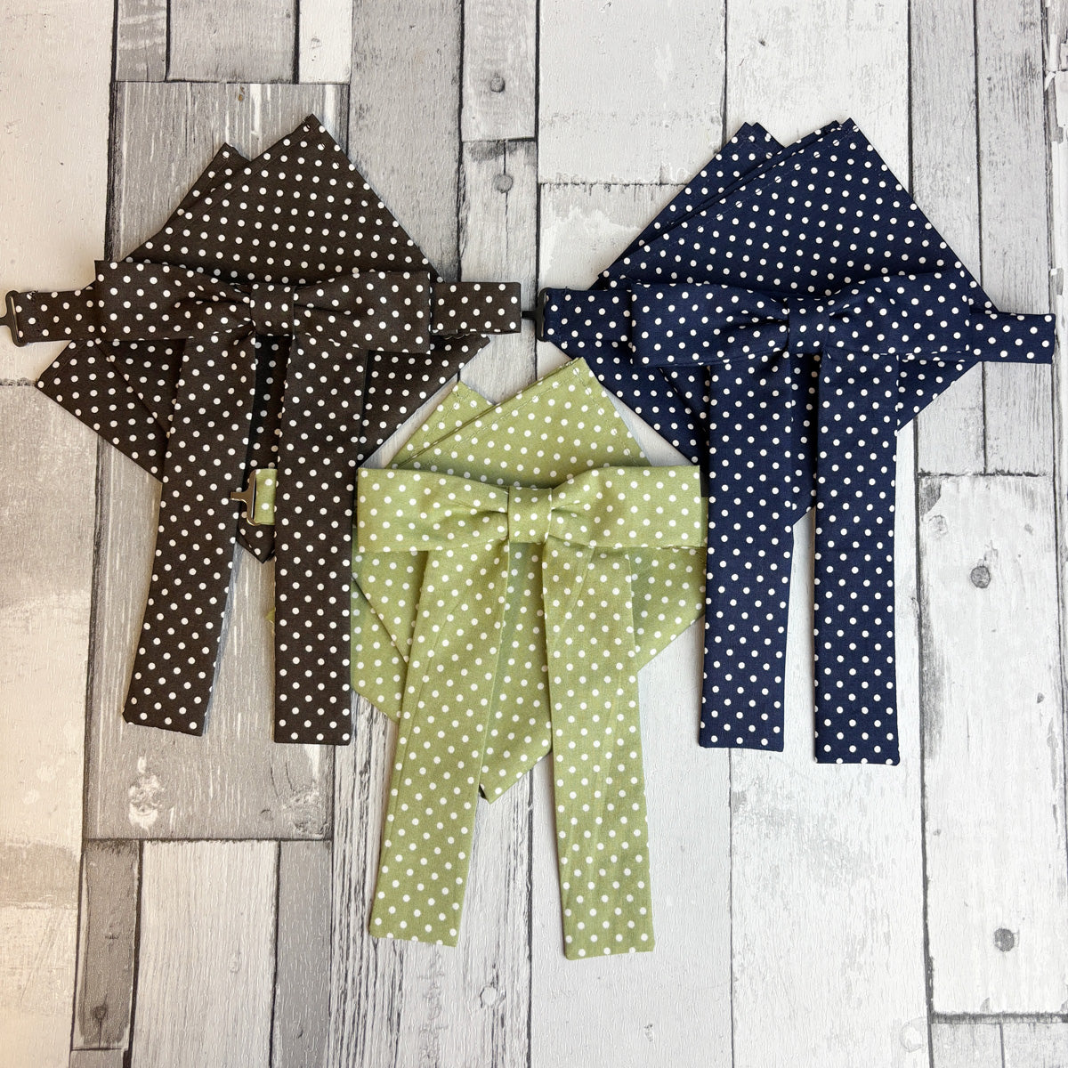 Kentucky Bow Tie - Cotton & Spot Designs