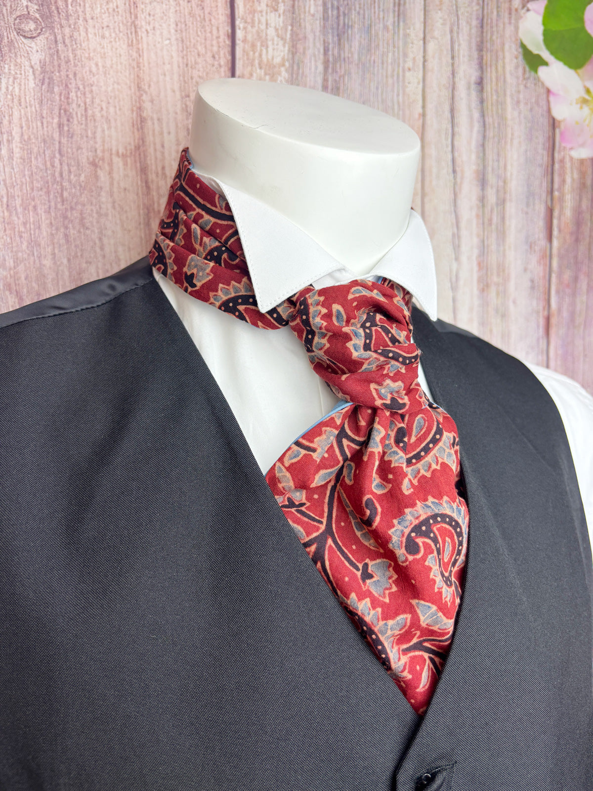Hand-Printed Red & Blue Paislet Cravat
