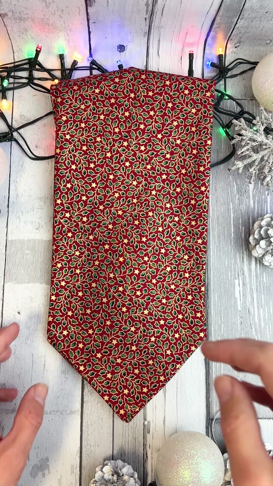 Red & Gold Holly Leaves Cravat