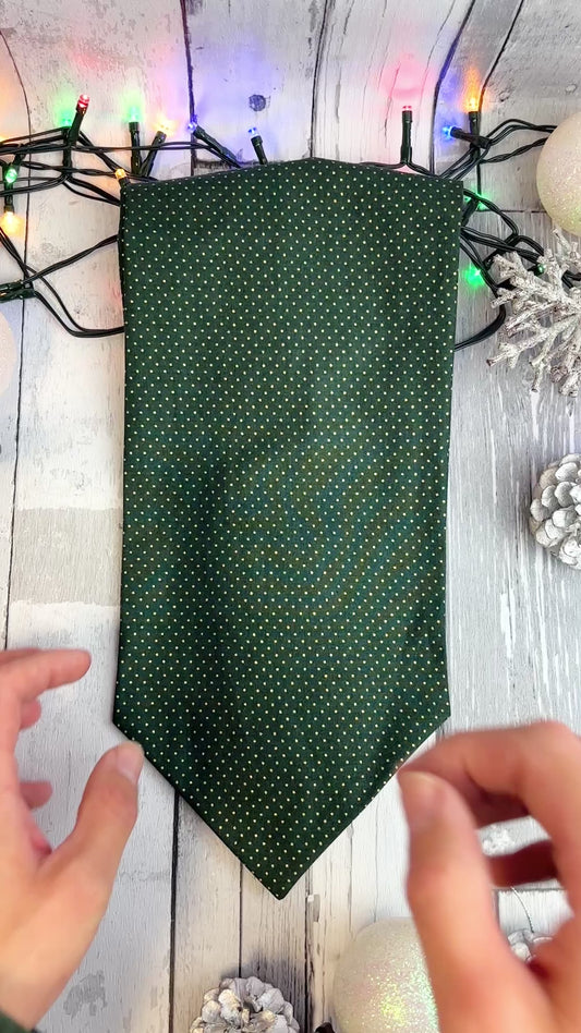 Green & Gold Spot Cravat