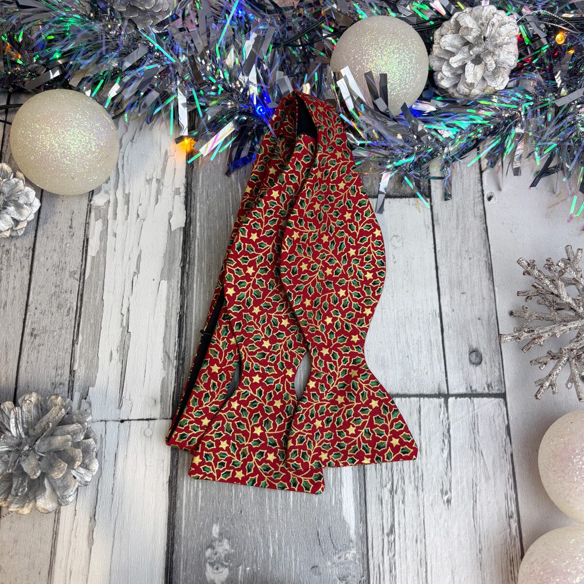 Red & Gold Holly Leaves Bow Tie - Bow Ties - 