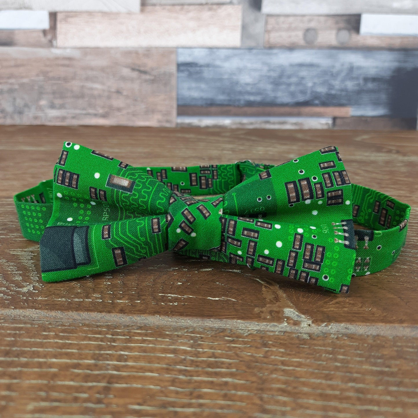 Green Circuit Board Electronics Bow Tie - Bow Ties - - THREADPEPPER