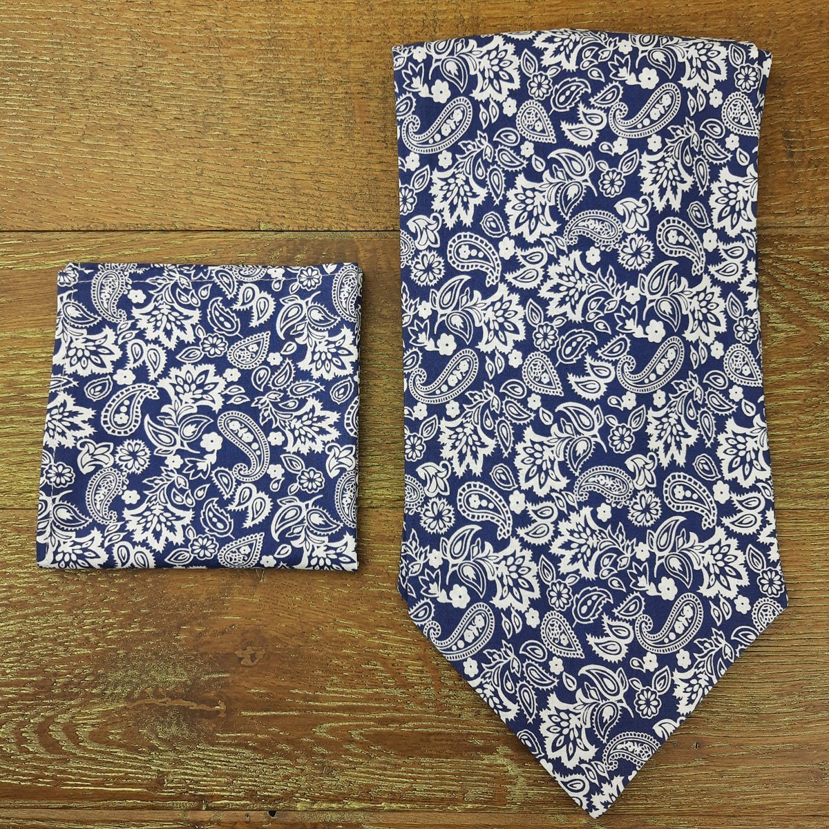 Mens Royal Blue Plain Cotton Ascot Cravat & Pocket Square