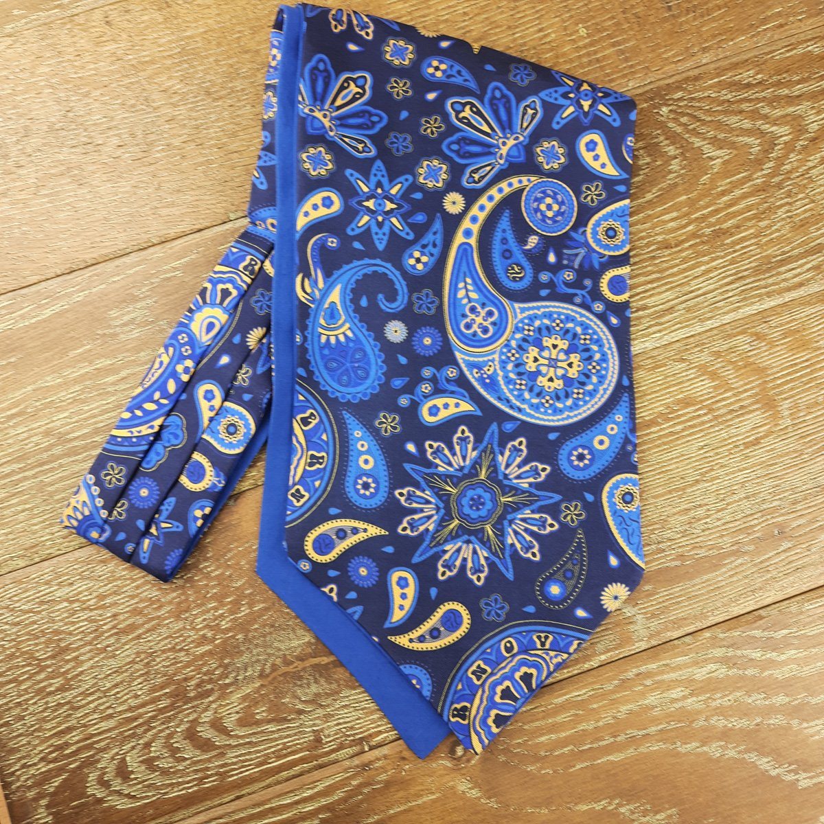 Starburst Royal Paisley Silk Cravat - Cravats - - THREADPEPPER